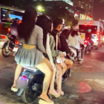 Đi xe máy ‘kẹp 5’ ở Hà Nội, nam thanh niên bị ghi hình gửi Cục trưởng CSGT